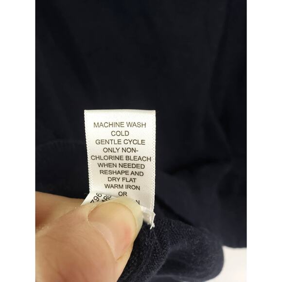 Banana Republic Men's Navy Blue Pullover Knit V Sweater sz. XL - Picture 4 of 5